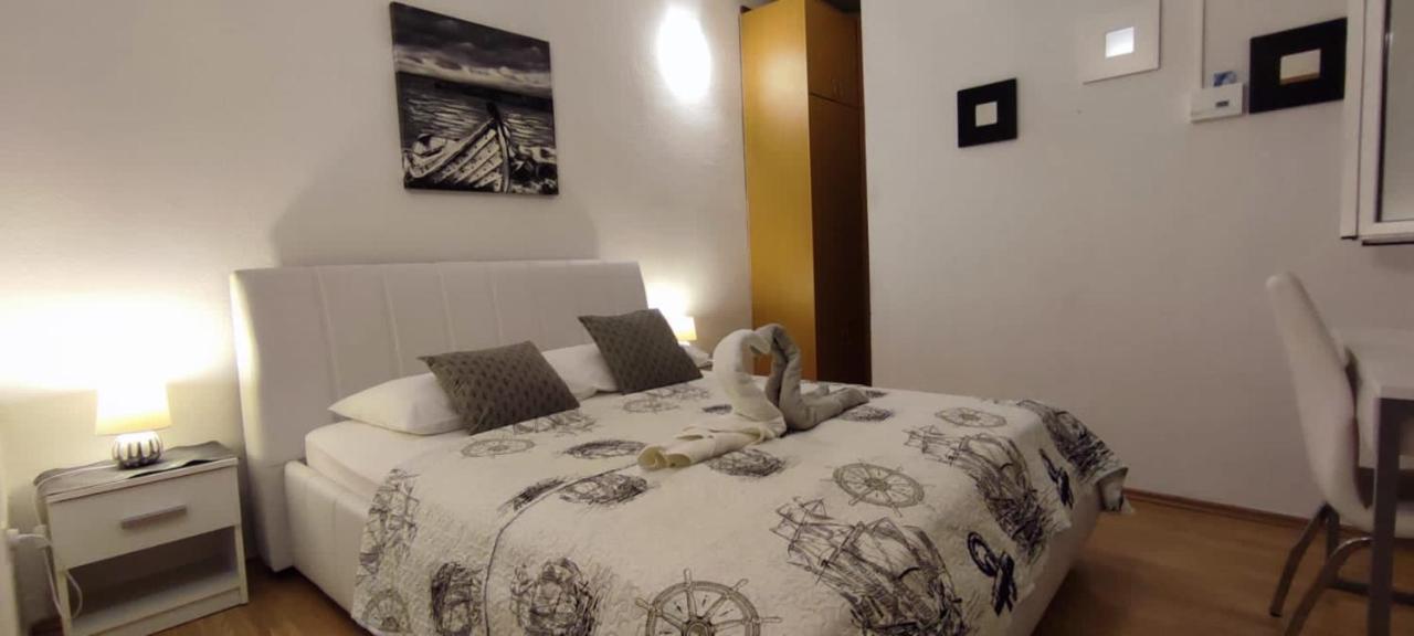 Apartment Burich Makarska Ngoại thất bức ảnh