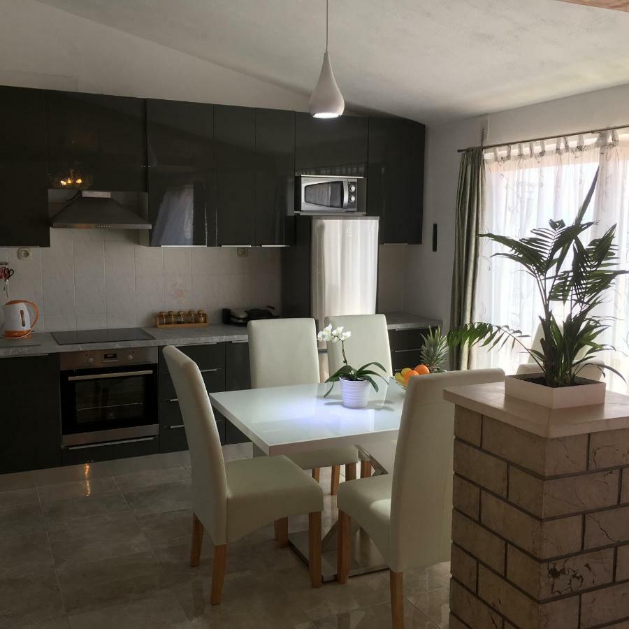 Apartment Burich Makarska Ngoại thất bức ảnh